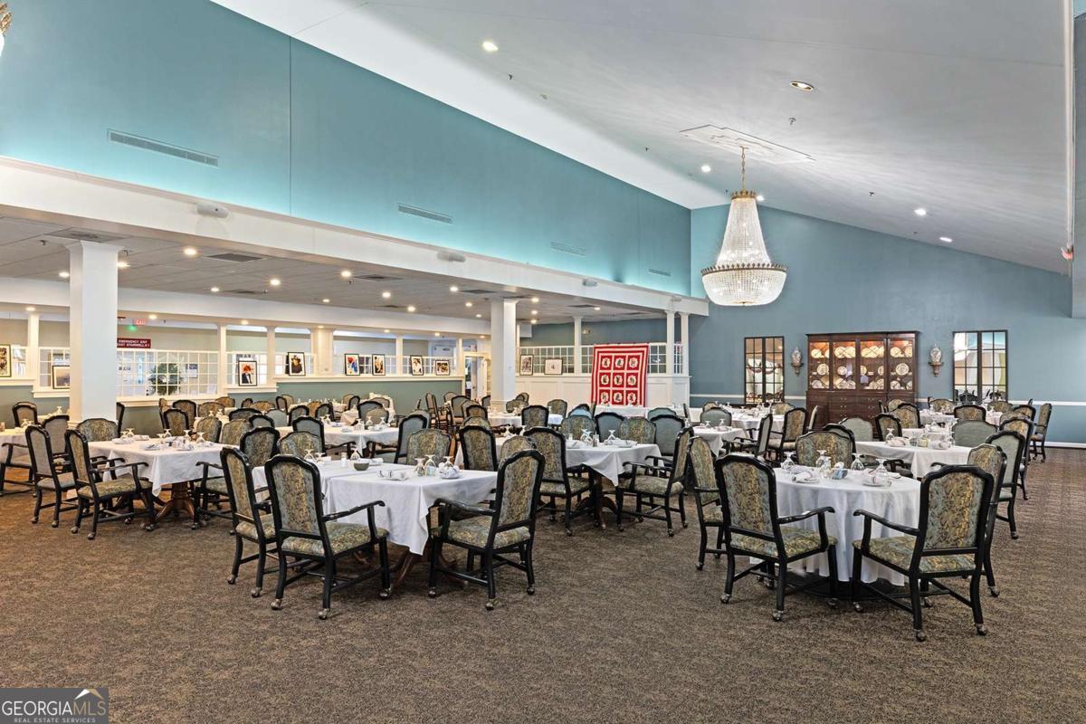 1800 Clairmont Lake # A209