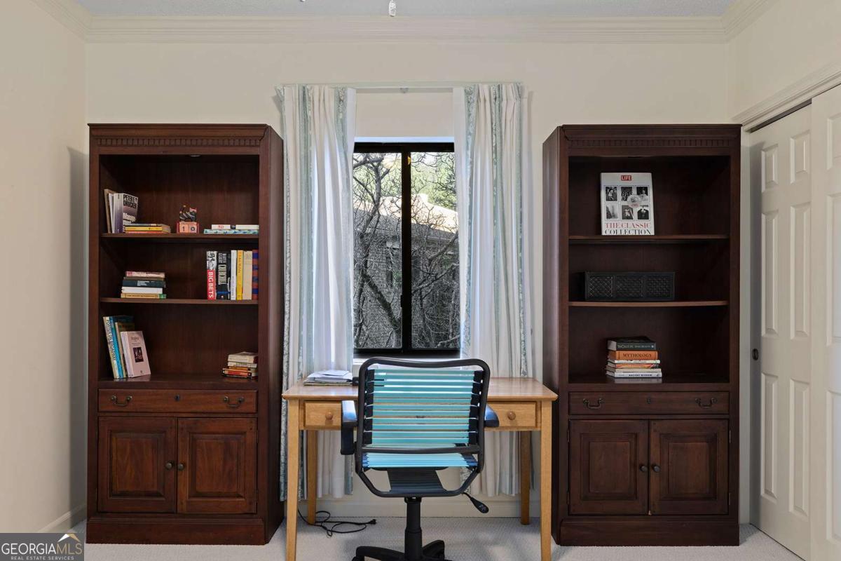 1800 Clairmont Lake # A209