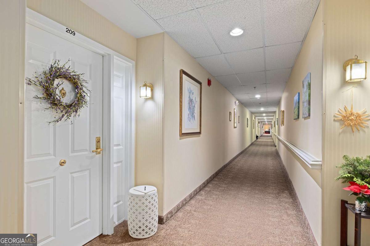 1800 Clairmont Lake # A209