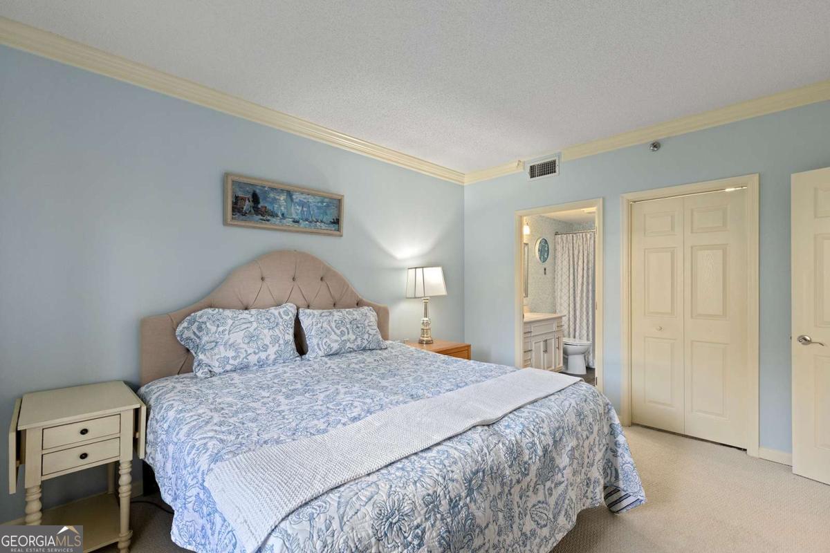 1800 Clairmont Lake # A209