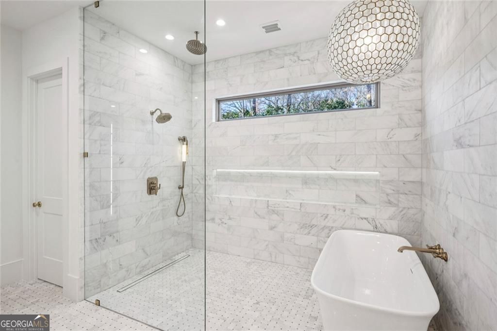 2854 N Thompson Road NE