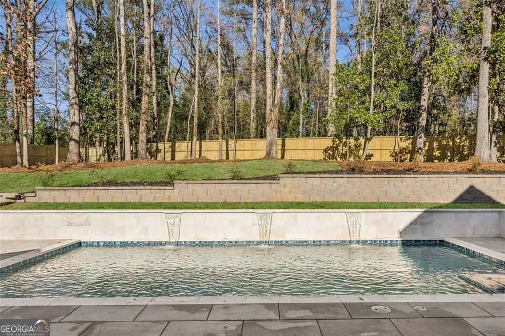 2854 N Thompson Road NE