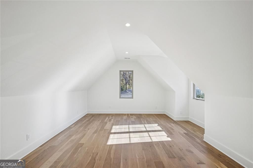 2854 N Thompson Road NE