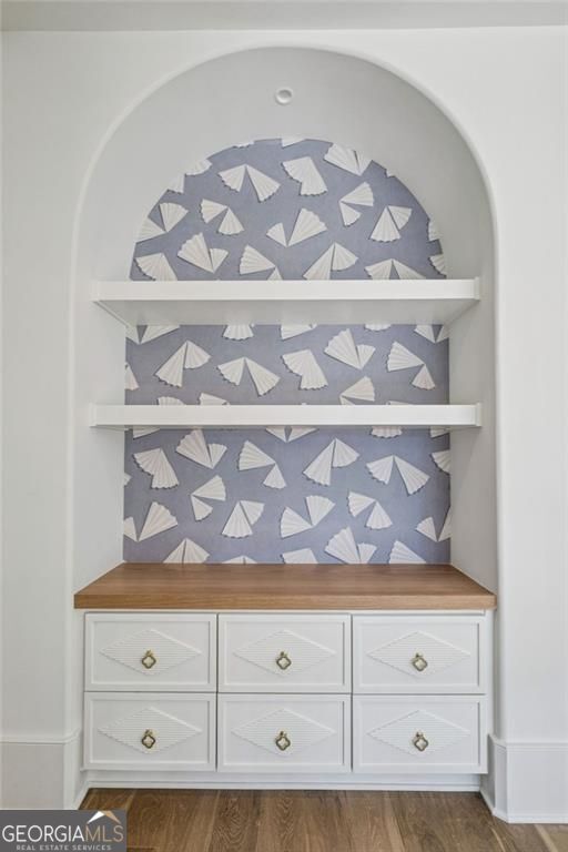 2854 N Thompson Road NE