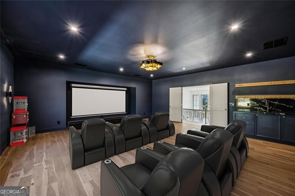 2854 N Thompson Road NE