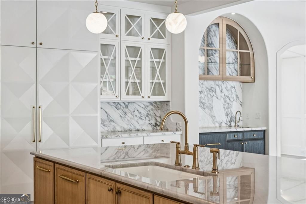 2854 N Thompson Road NE