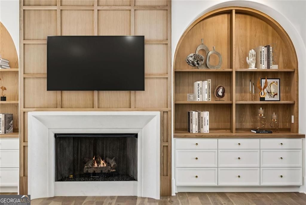 2854 N Thompson Road NE