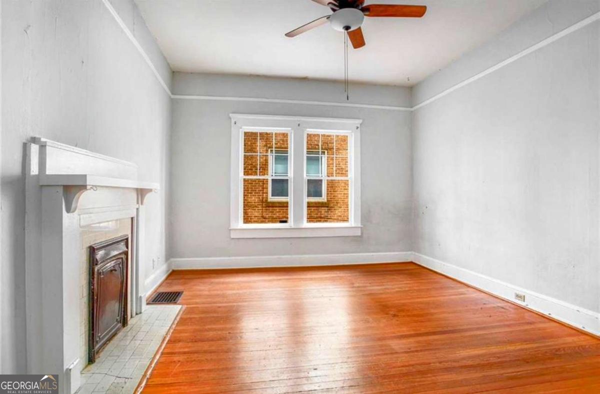 1193 Mansfield Avenue