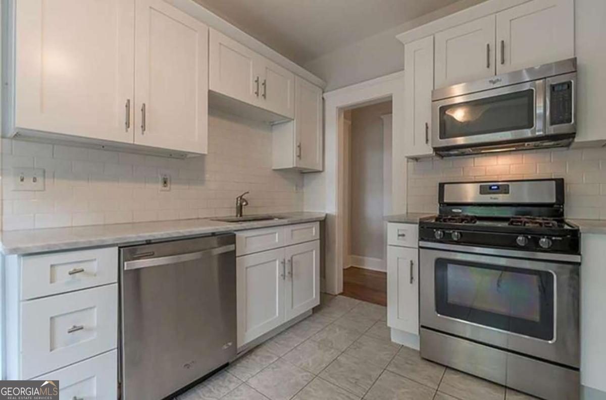 1193 Mansfield Avenue