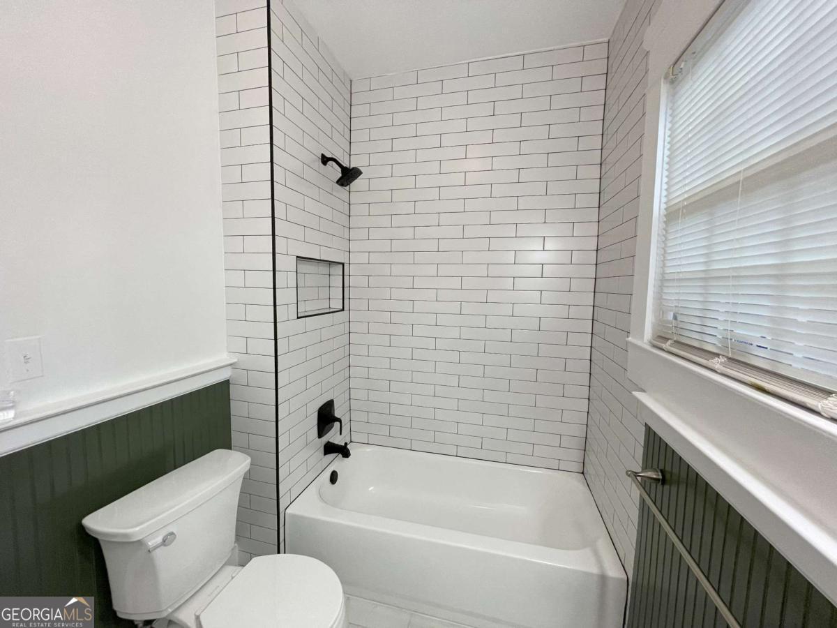 1193 Mansfield Avenue