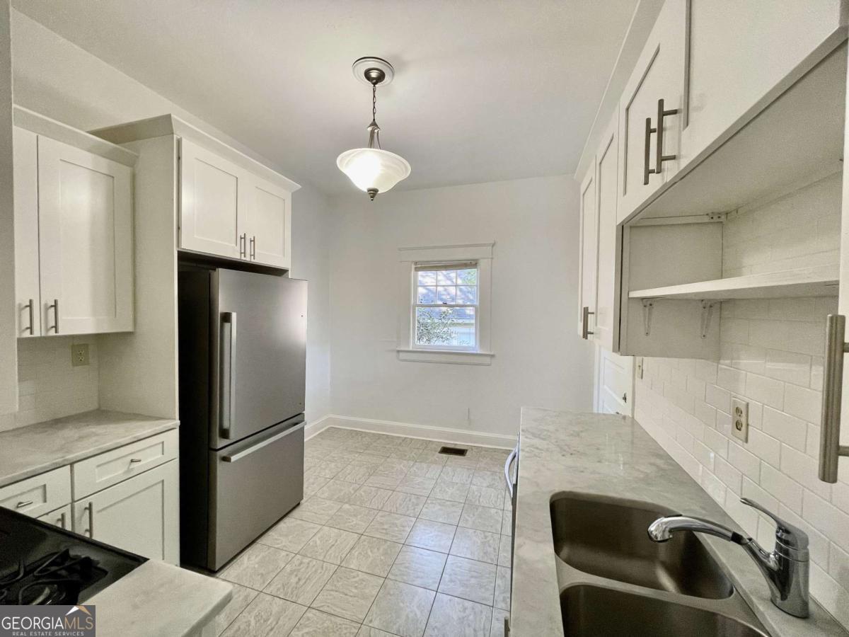 1193 Mansfield Avenue