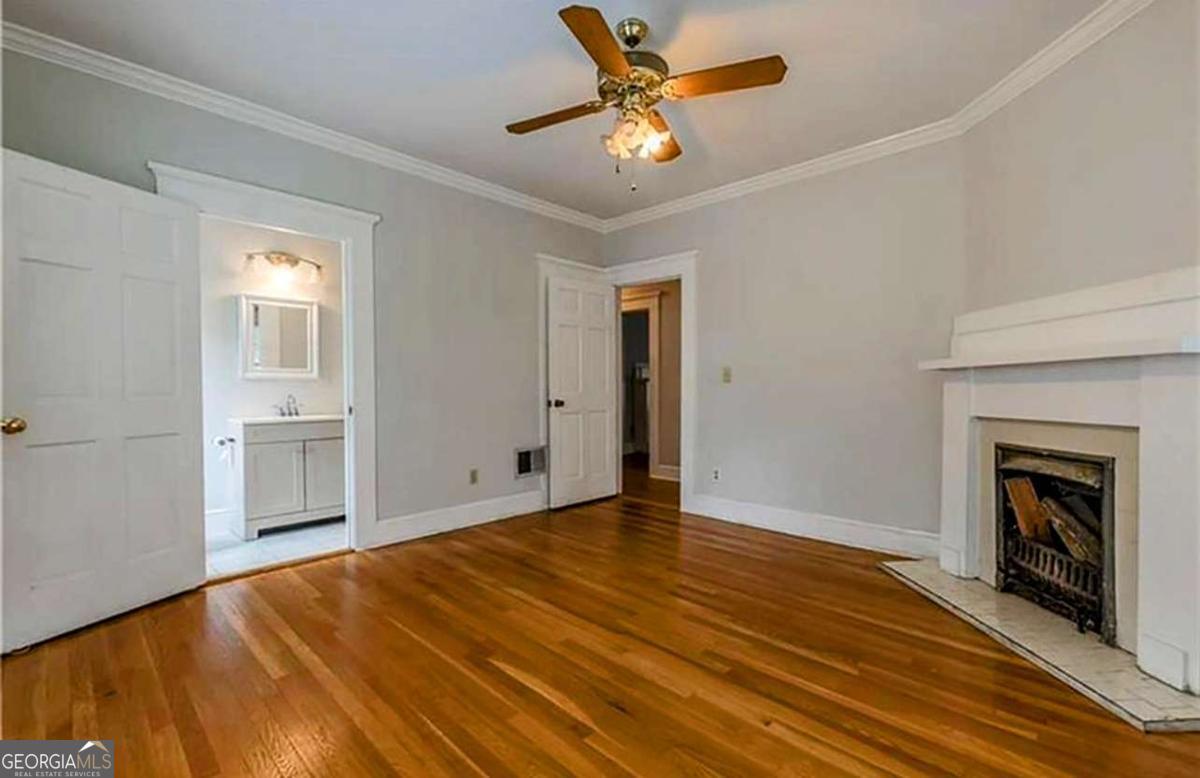 1193 Mansfield Avenue