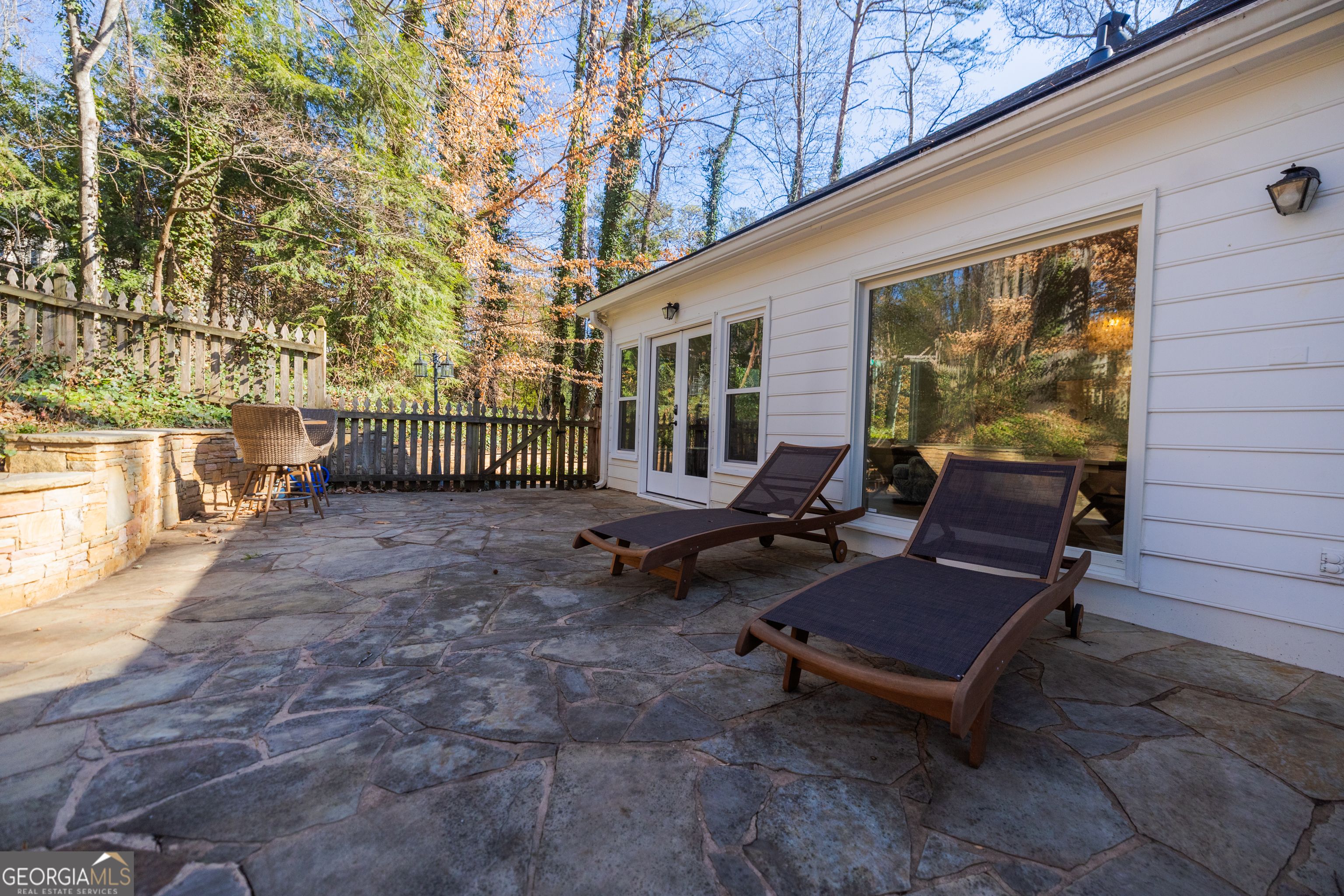 1055 Downing Court NE