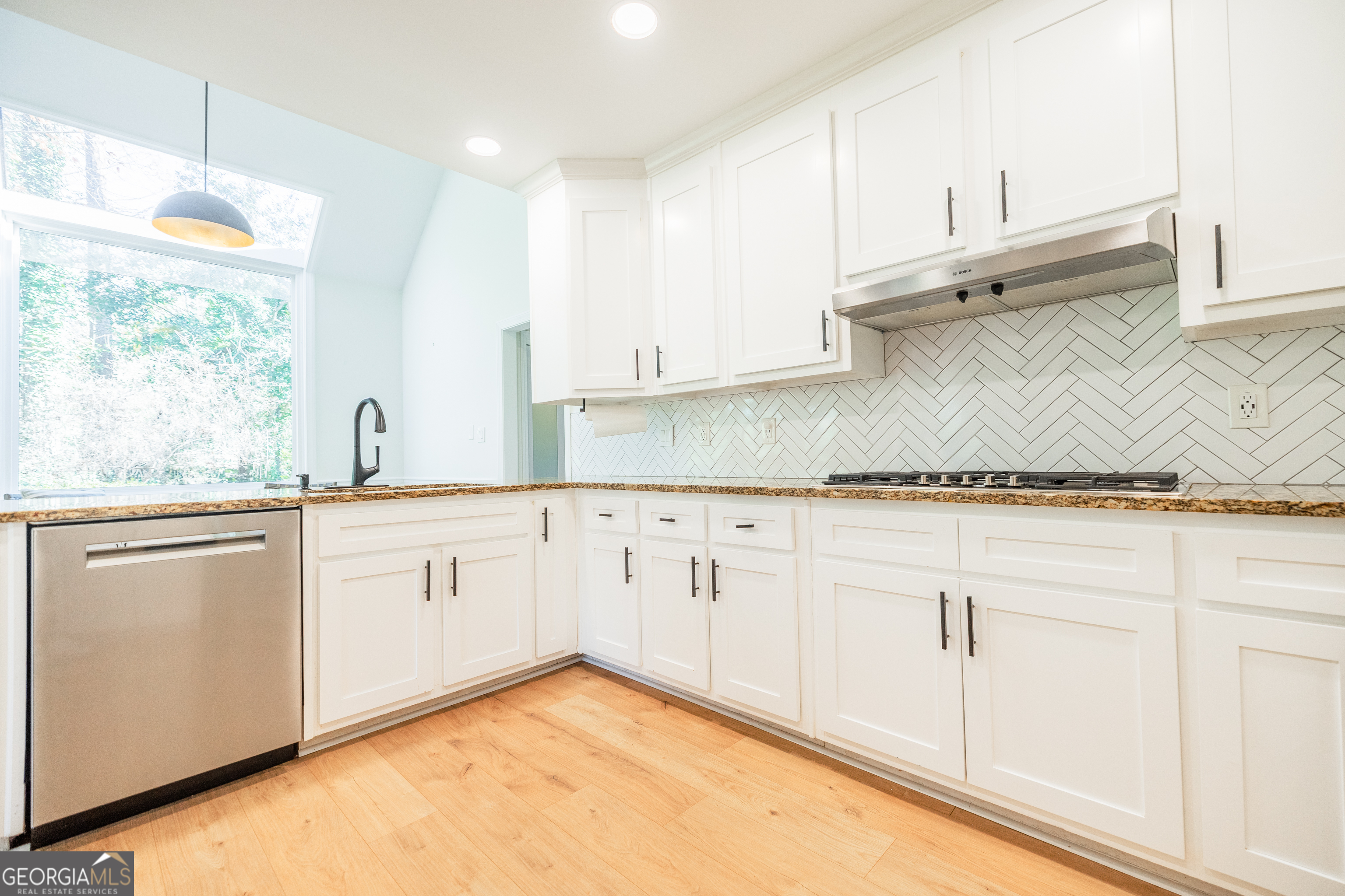 1055 Downing Court NE