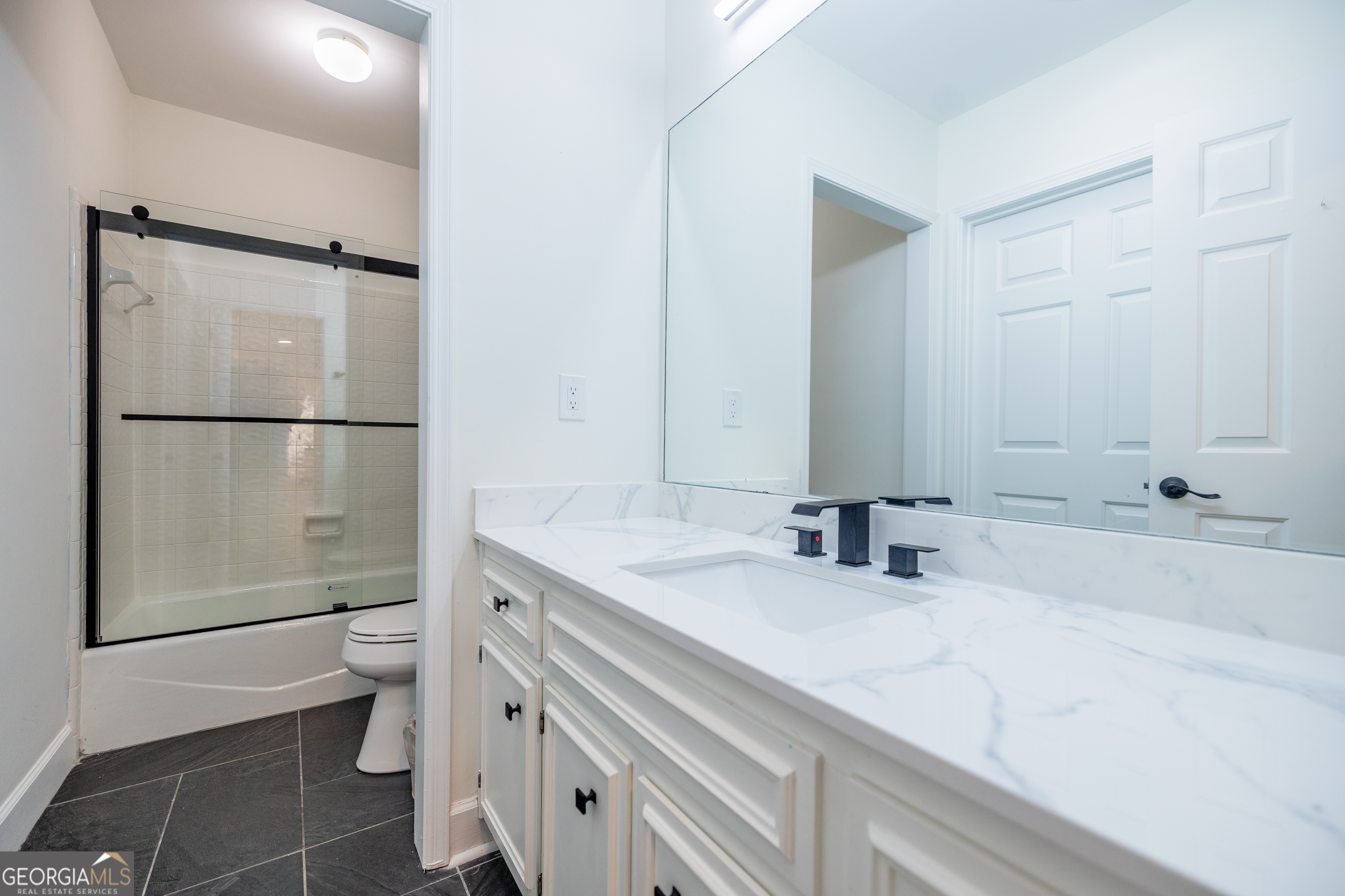 1055 Downing Court NE