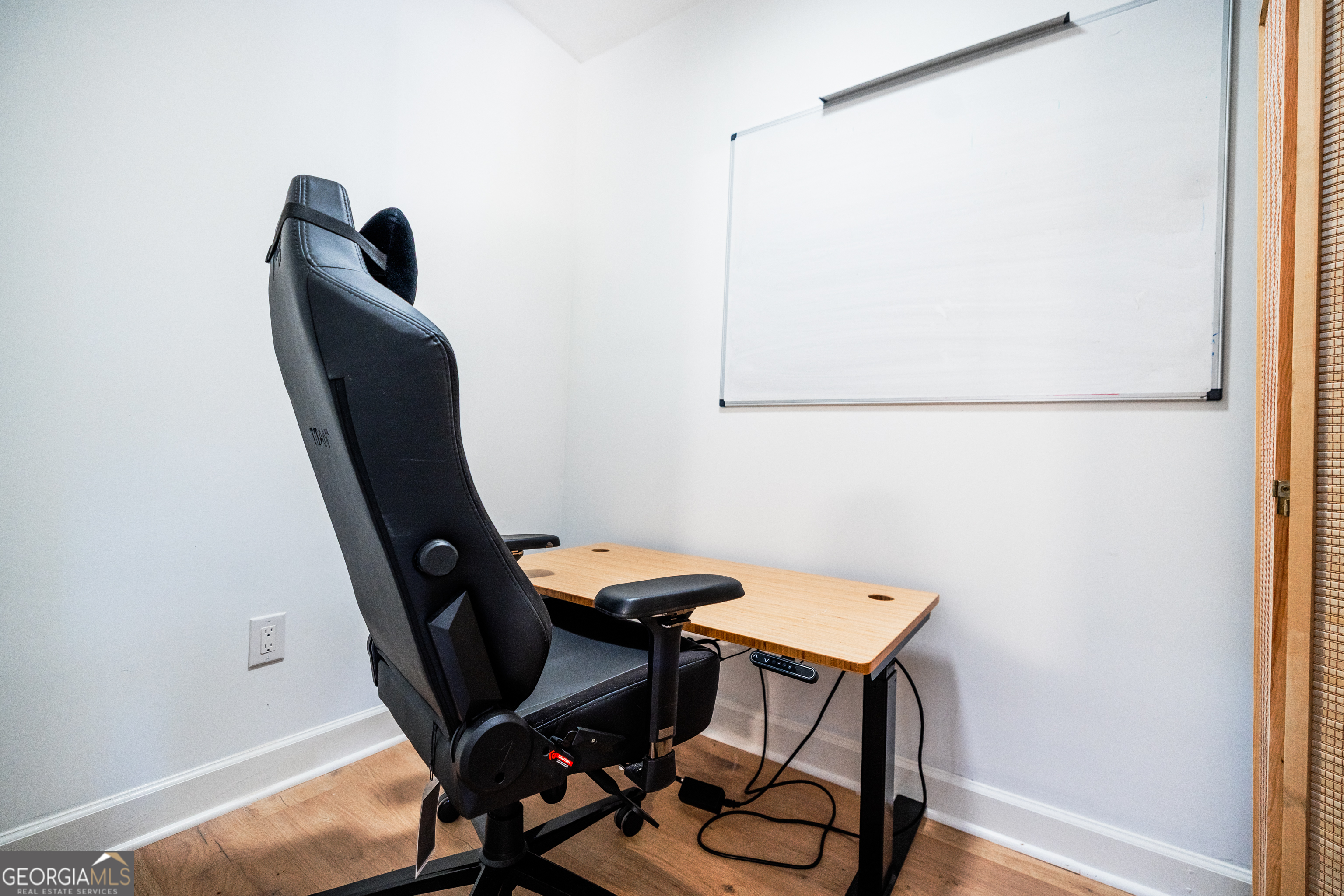 1055 Downing Court NE