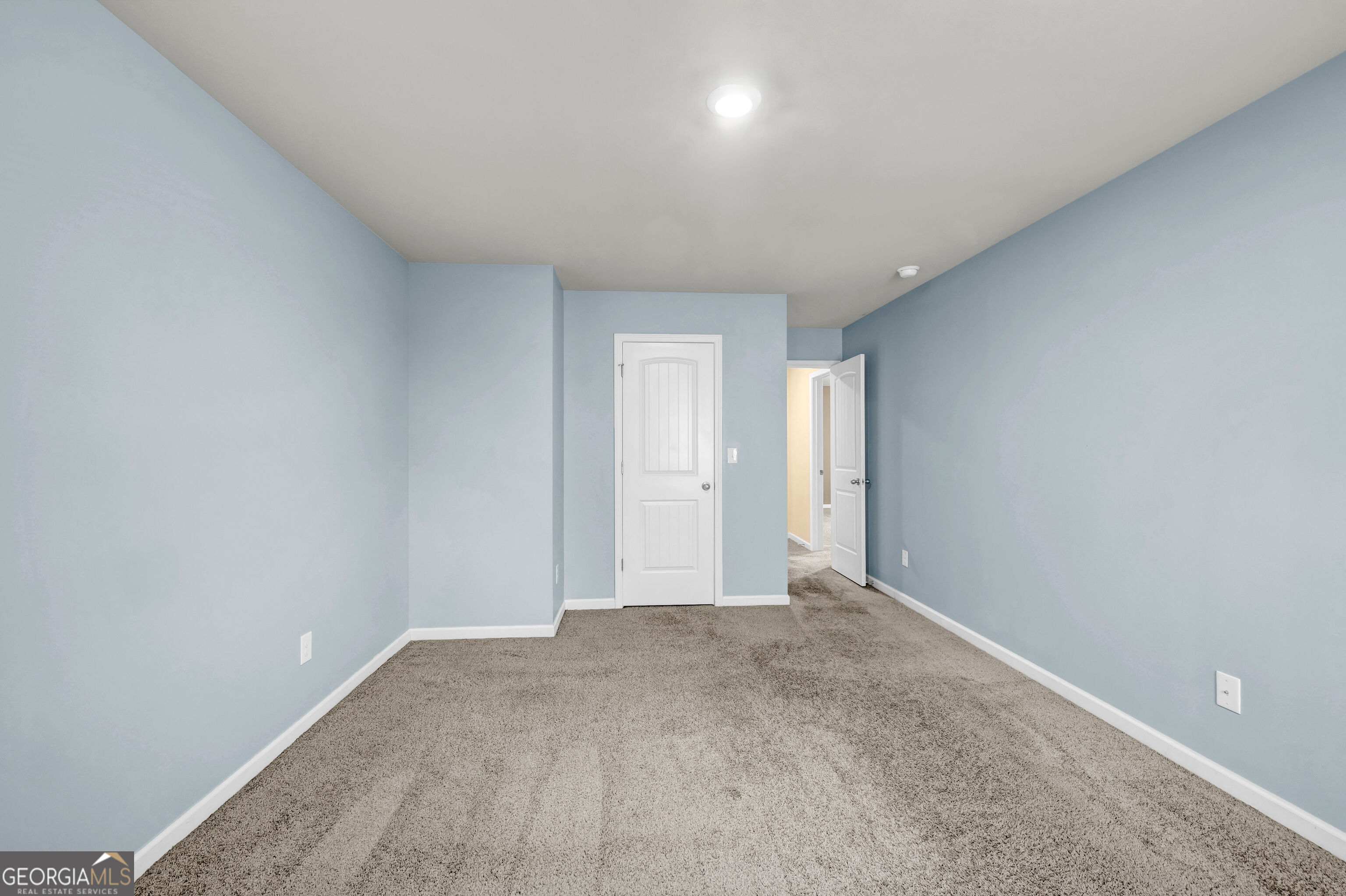 205 Twin Lakes Drive