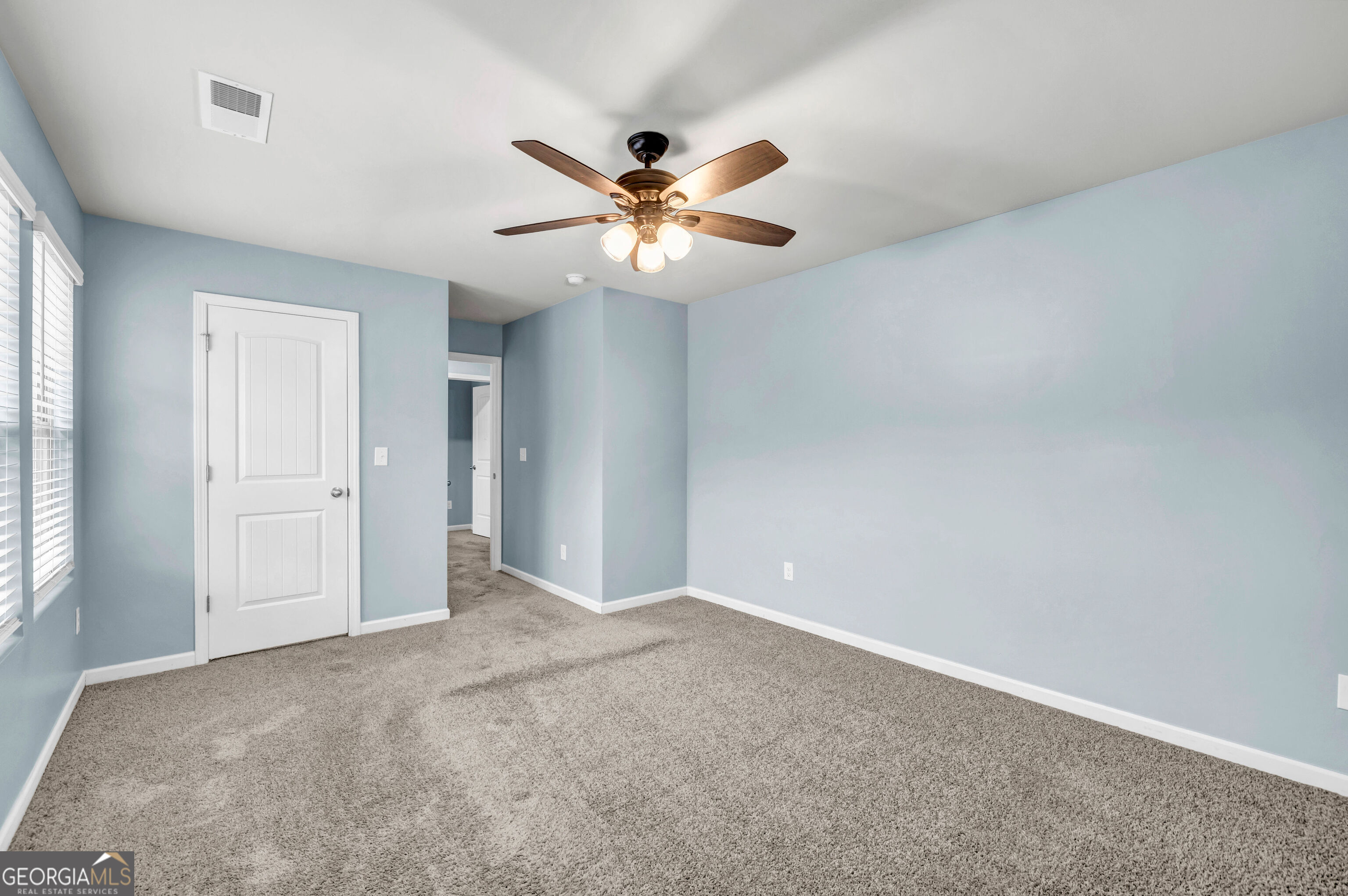 205 Twin Lakes Drive