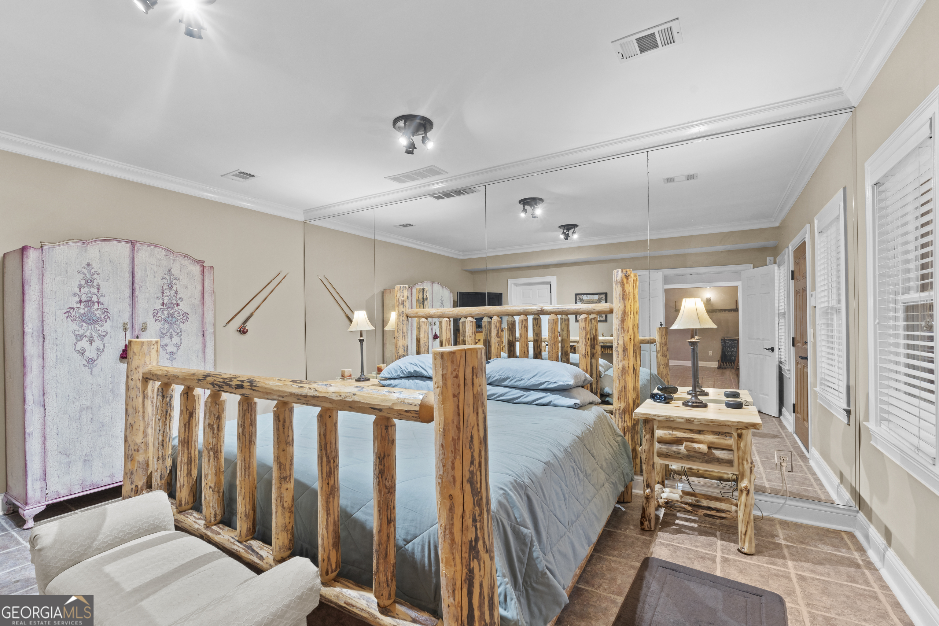 379 Bridgebrook Lane SW