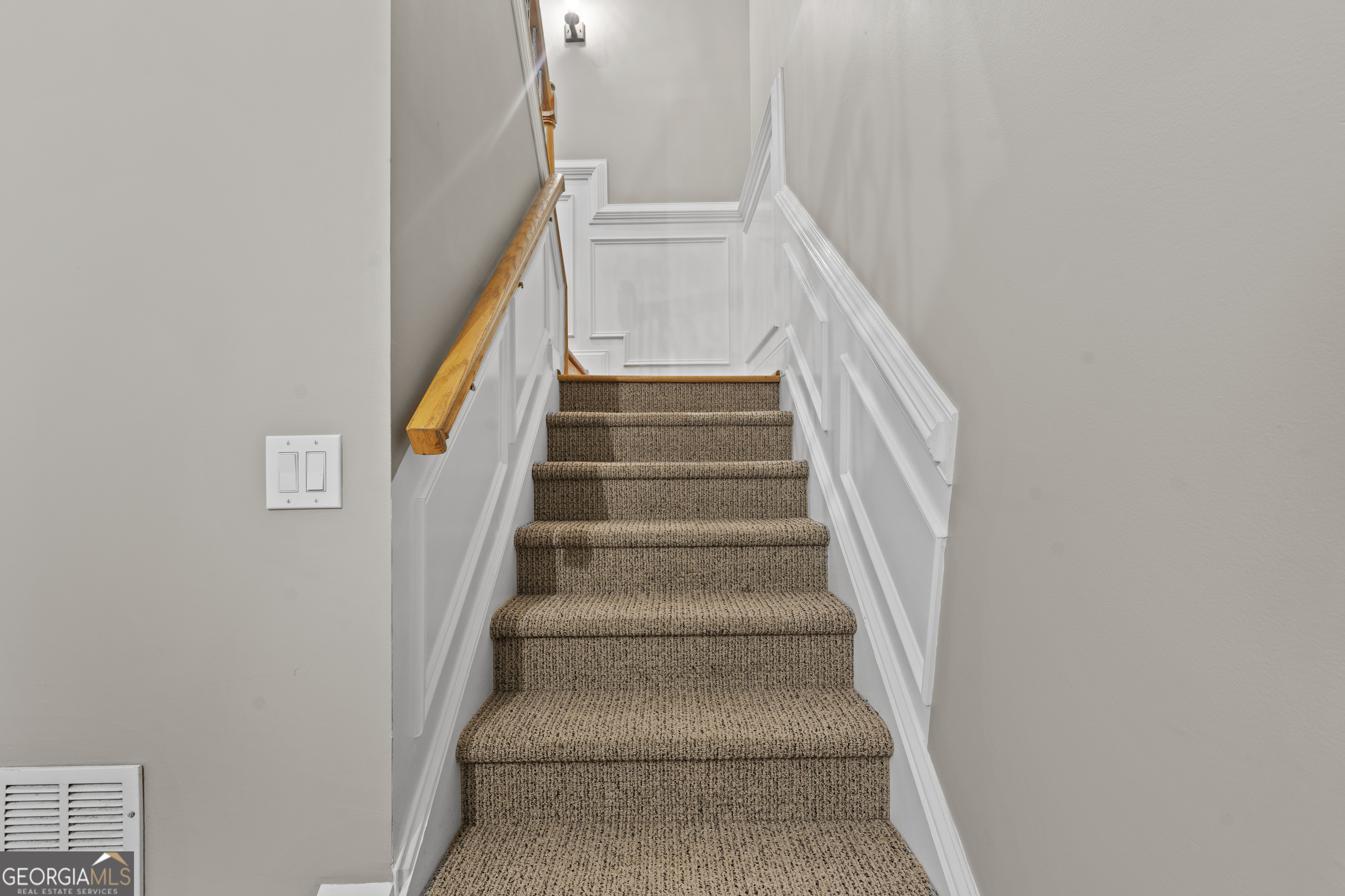 379 Bridgebrook Lane SW