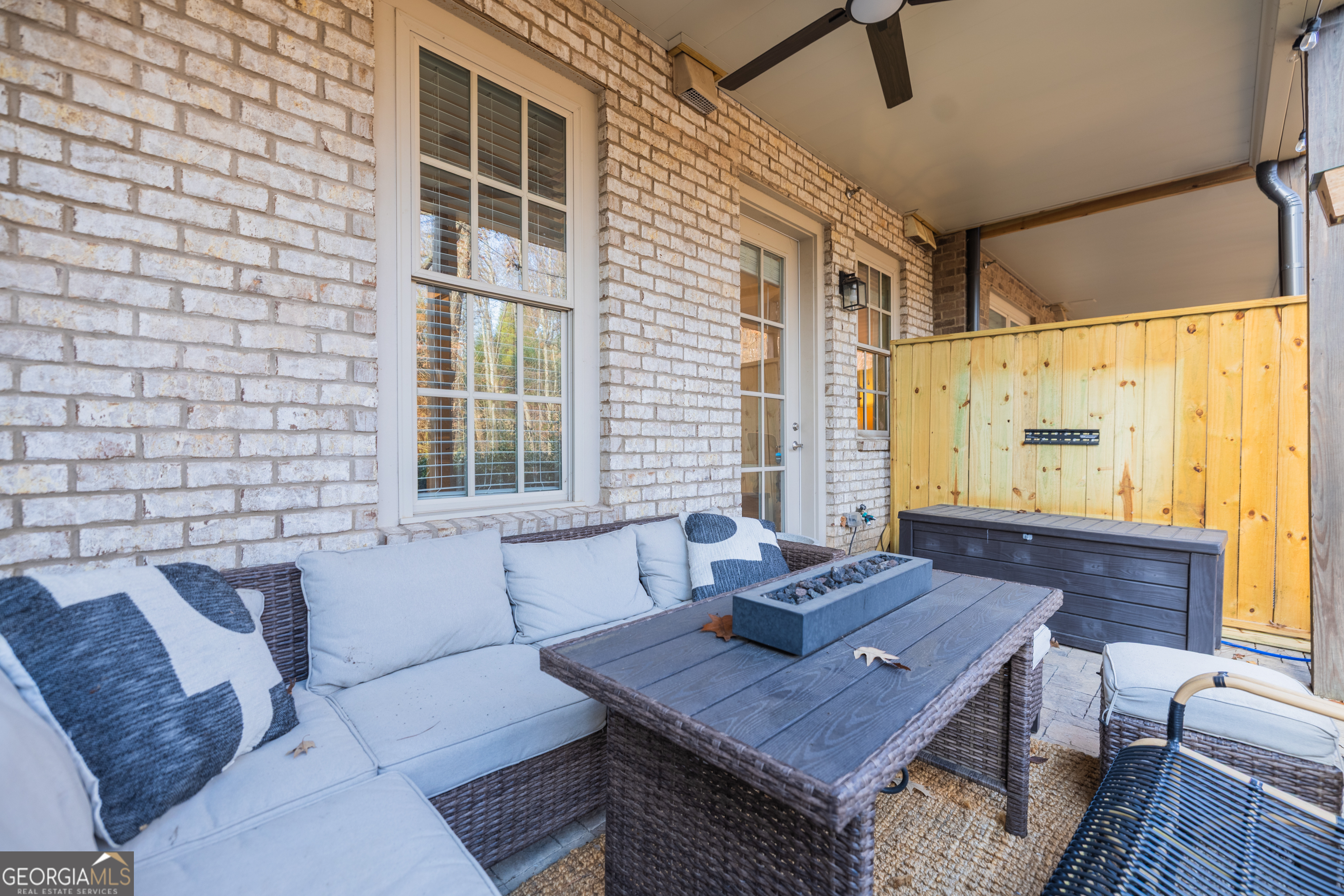 613 Abbington River Lane