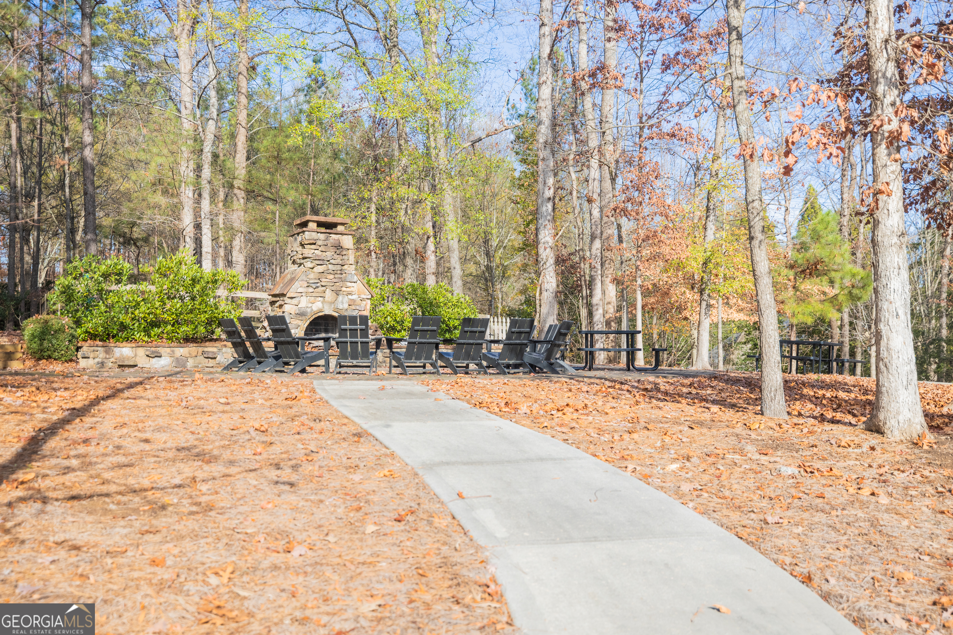 613 Abbington River Lane