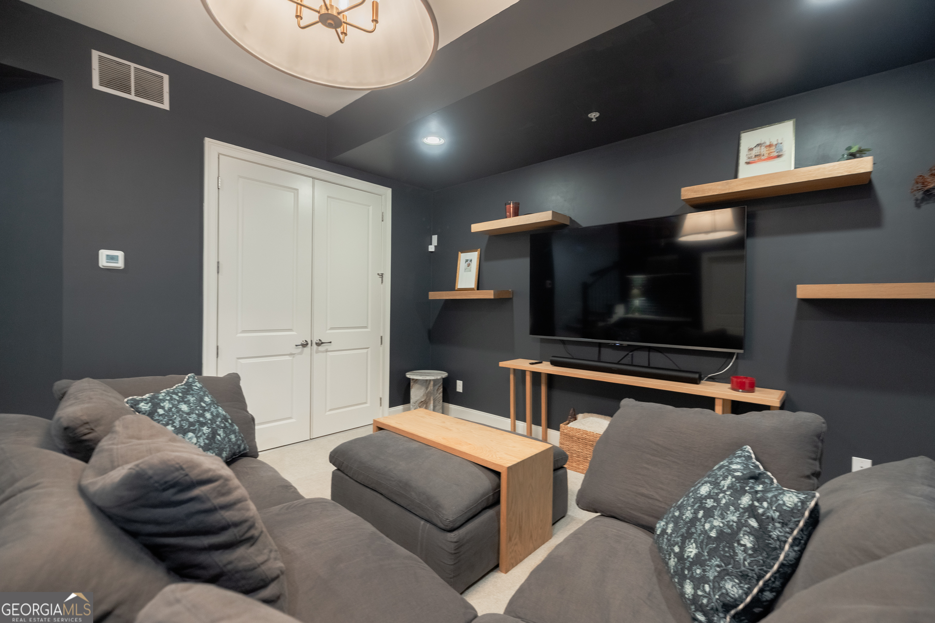 613 Abbington River Lane