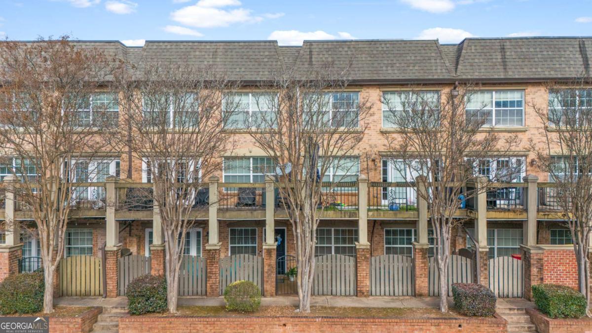 6980 Roswell Road # C10