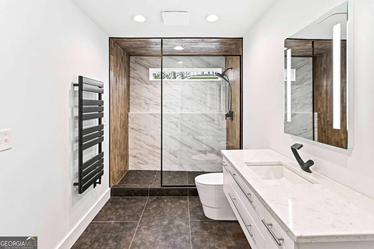 2190 Edison Avenue NE