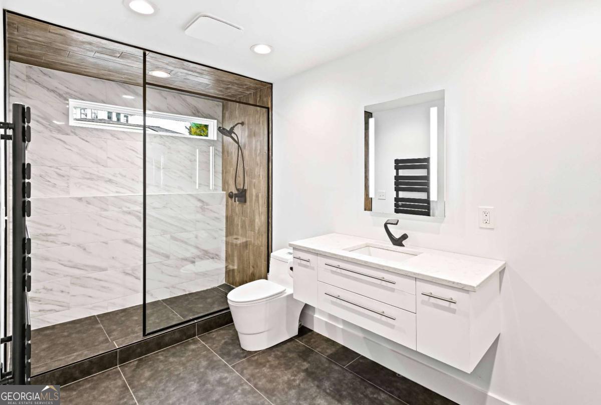 2190 Edison Avenue NE