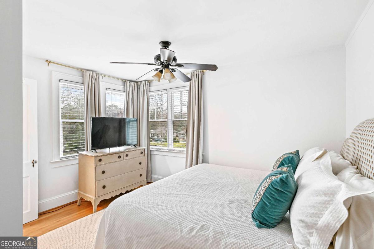 2190 Edison Avenue NE