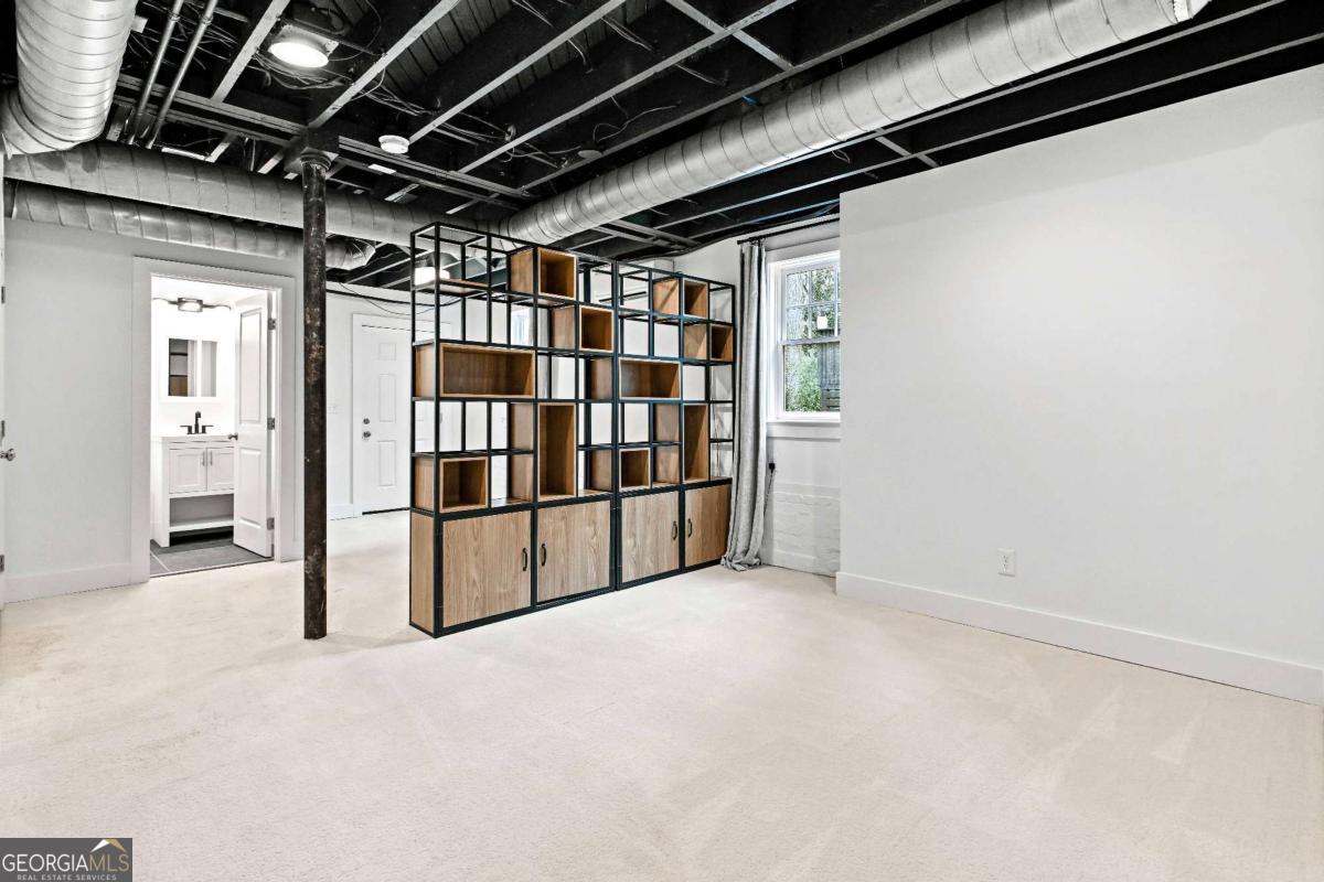 2190 Edison Avenue NE