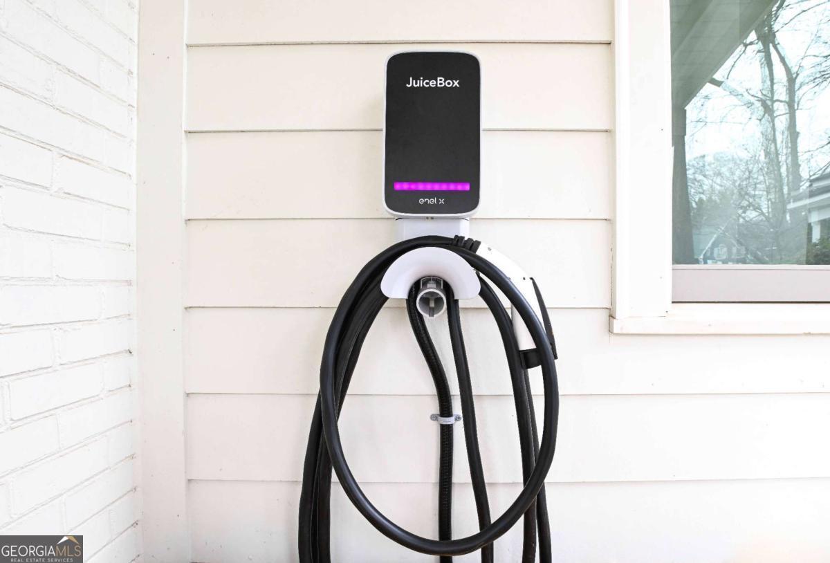 2190 Edison Avenue NE