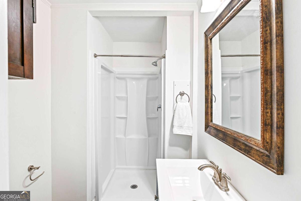 2190 Edison Avenue NE