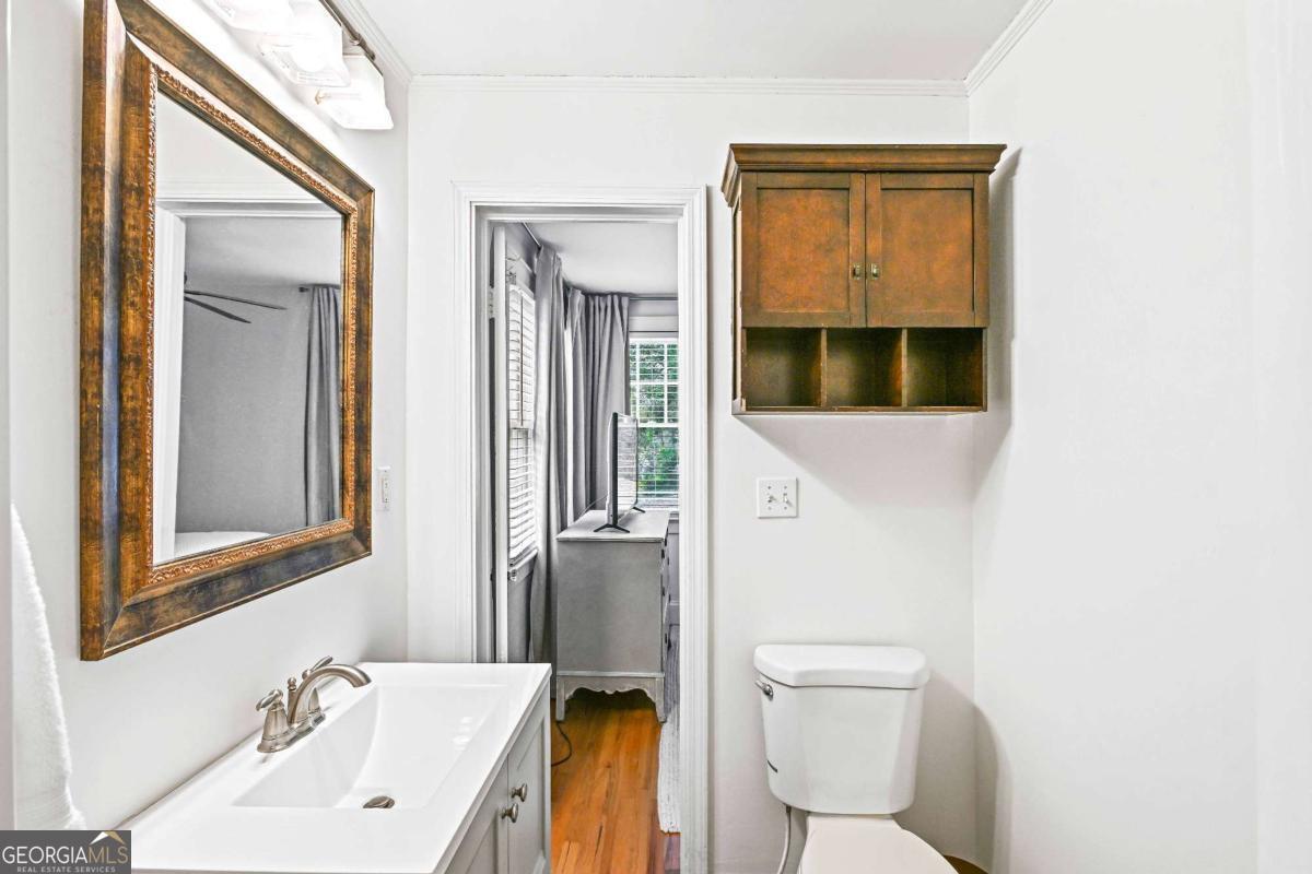 2190 Edison Avenue NE