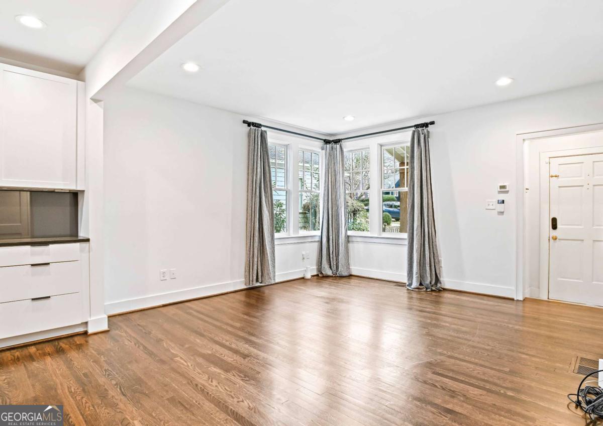 2190 Edison Avenue NE