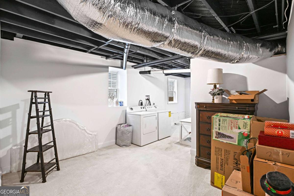 2190 Edison Avenue NE