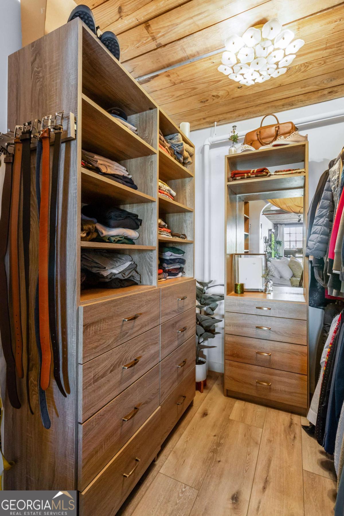 170 Boulevard SE # 223E