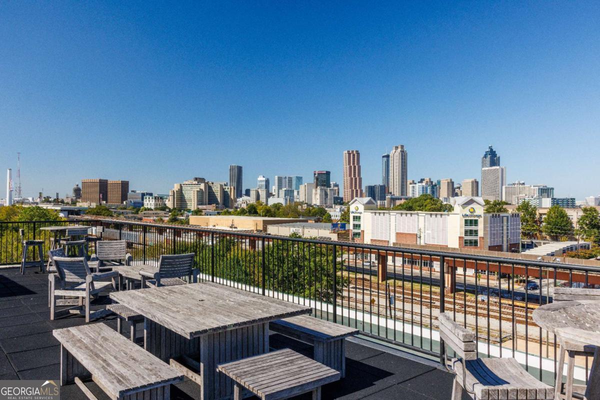 170 Boulevard SE # 223E