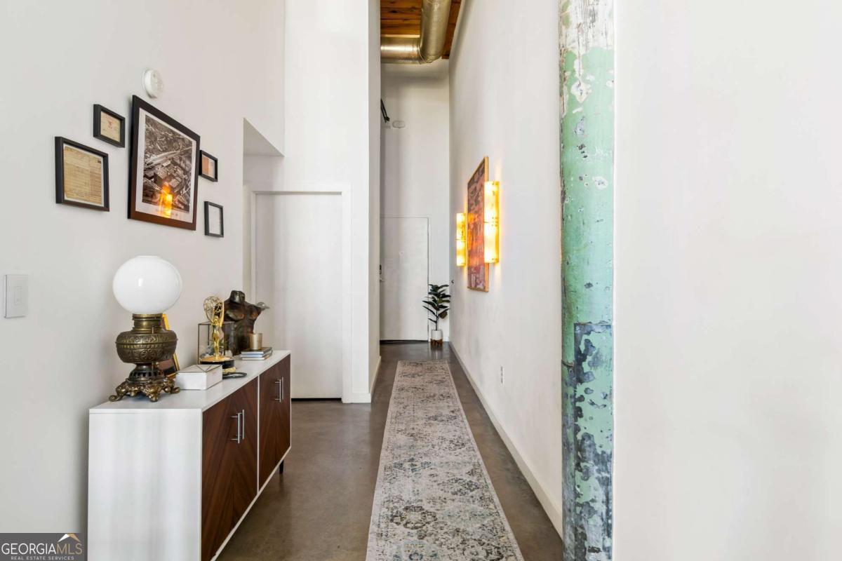 170 Boulevard SE # 223E