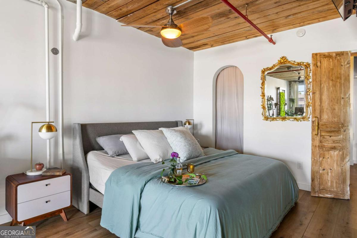 170 Boulevard SE # 223E