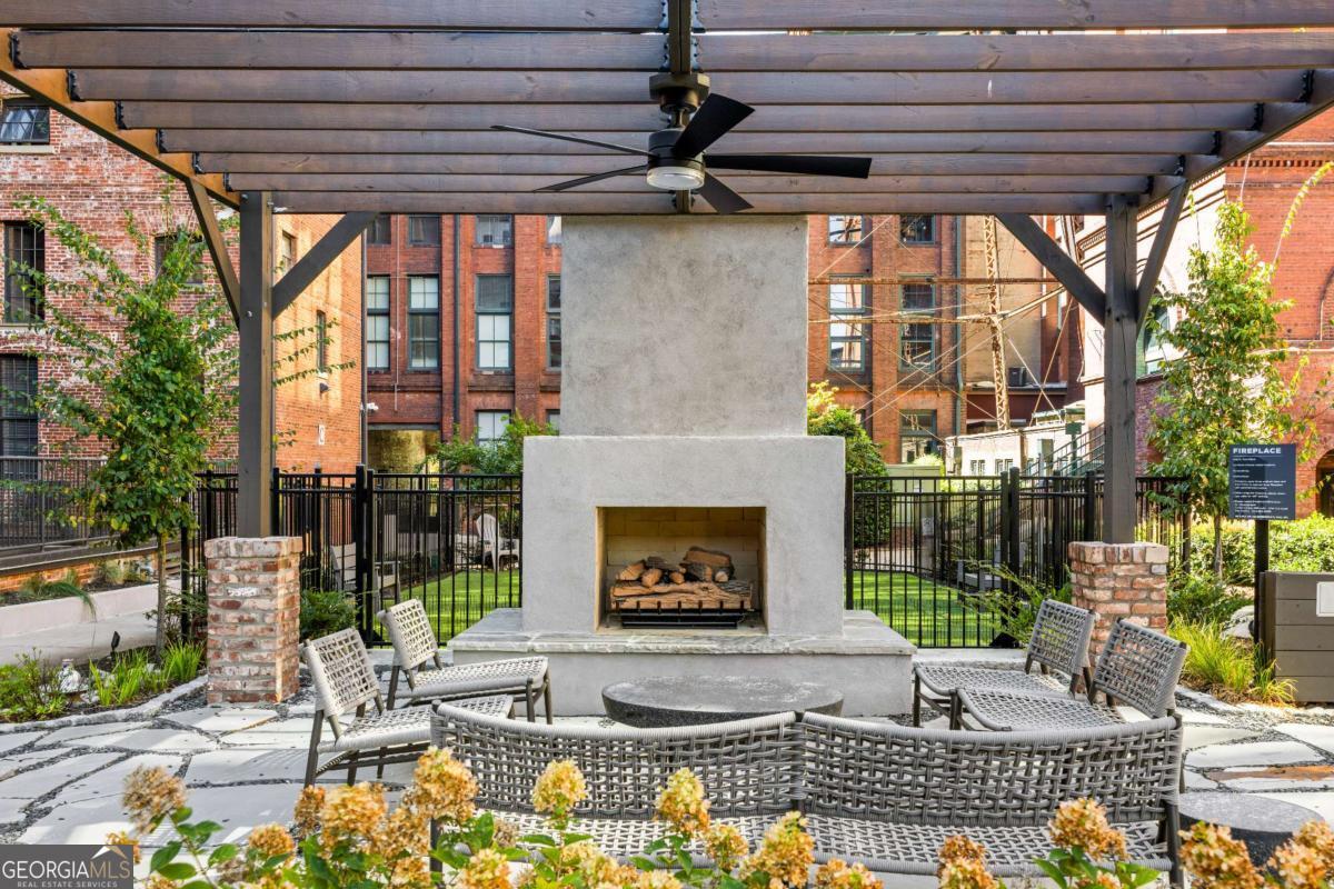 170 Boulevard SE # 223E