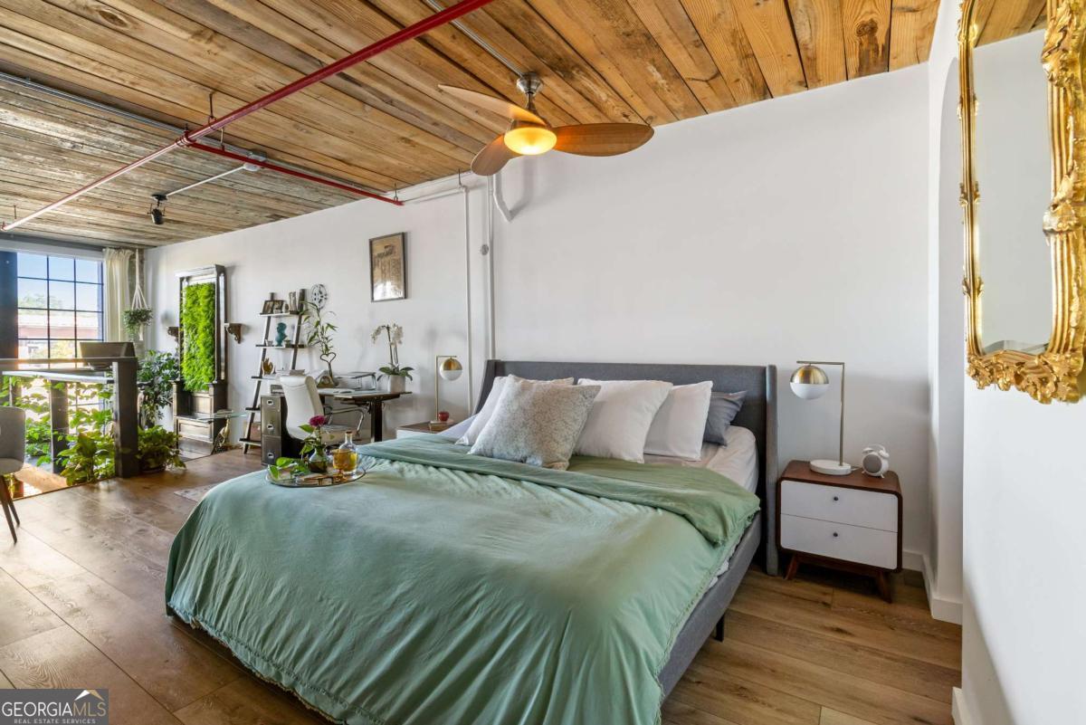 170 Boulevard SE # 223E