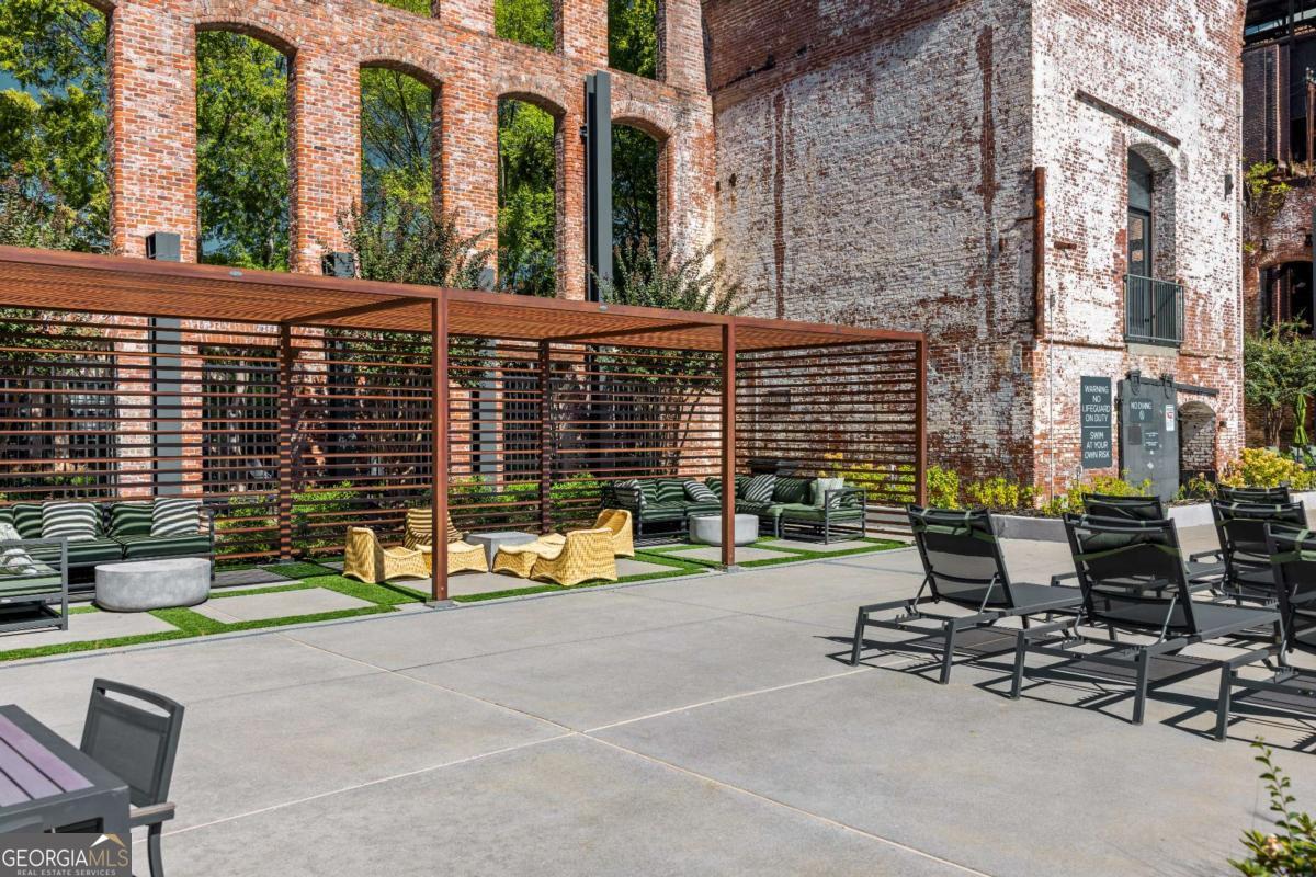 170 Boulevard SE # 223E