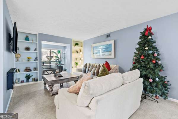 8740 Roswell Road # 10B