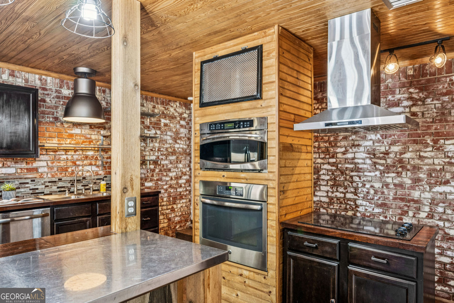 1955A Vance Drive NE