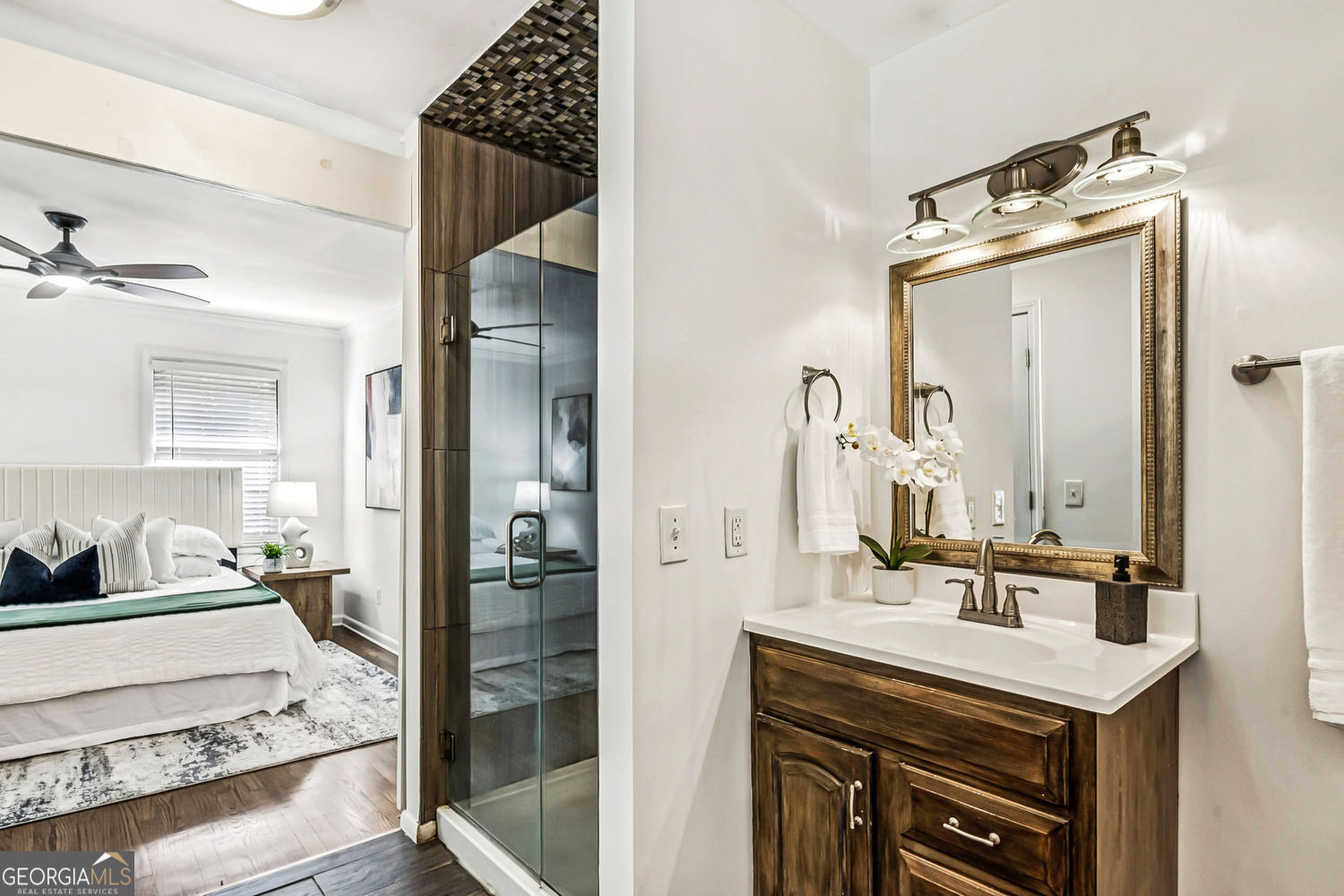 1955A Vance Drive NE