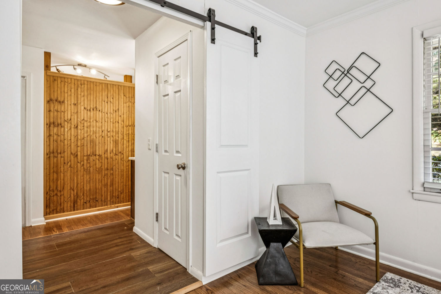 1955A Vance Drive NE