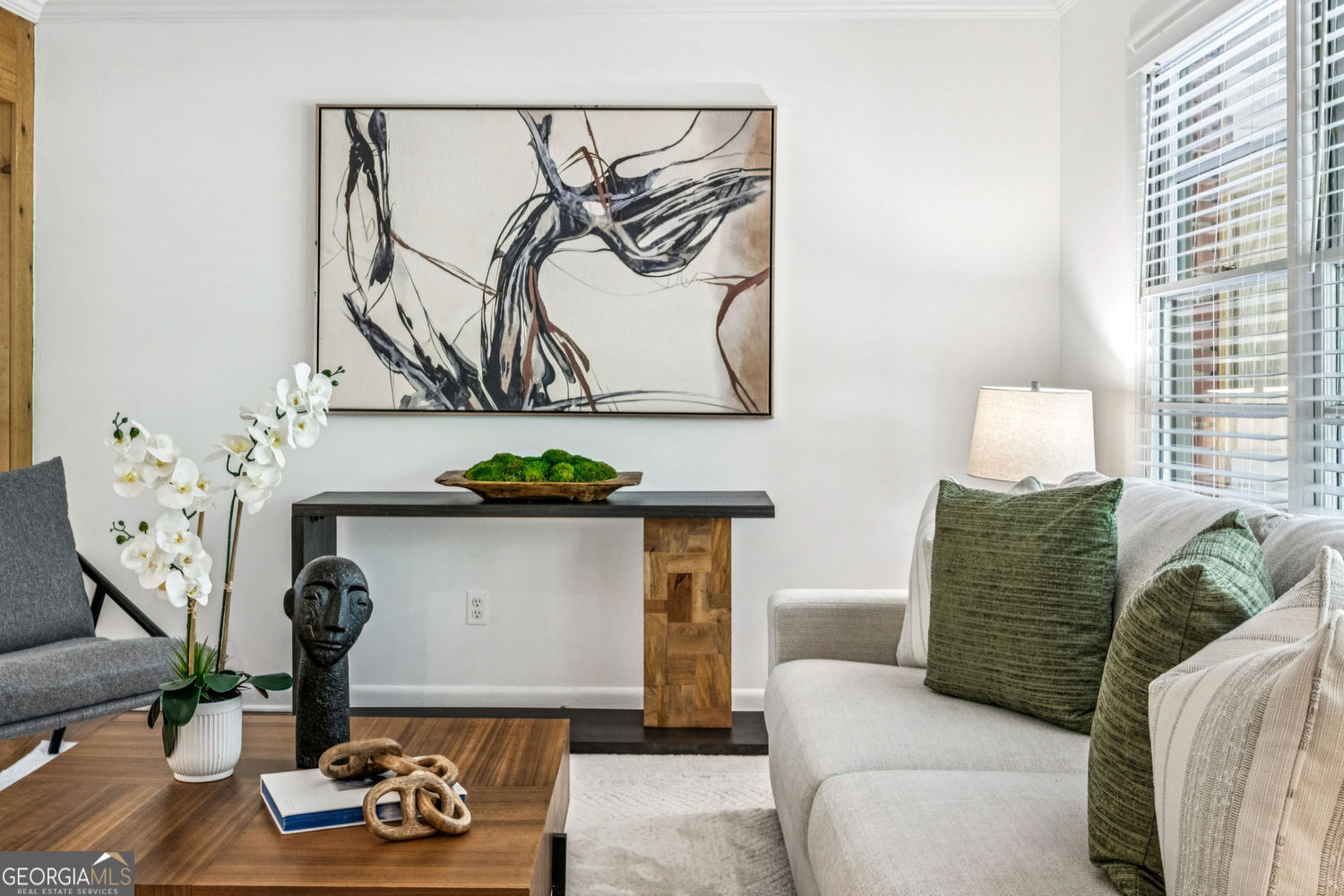 1955A Vance Drive NE