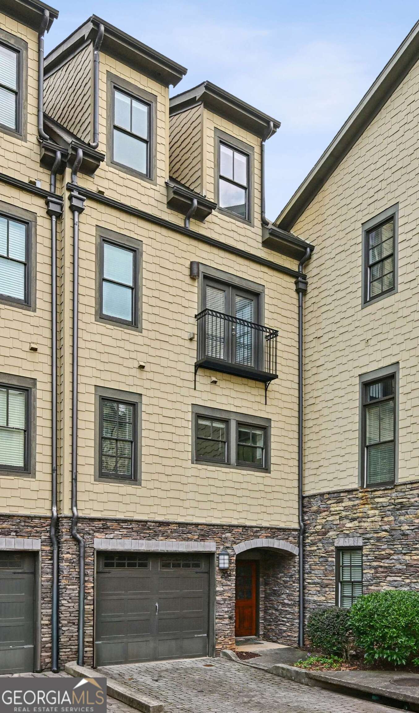 255 Southerland Terrace # 204